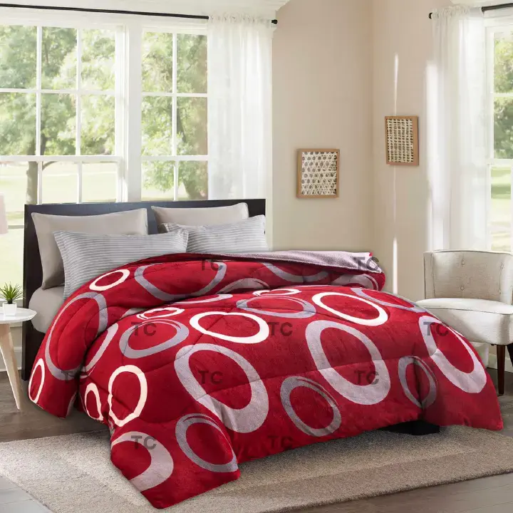 Circle Maroon Heavy Woolen Duvet (5*6) — image 1