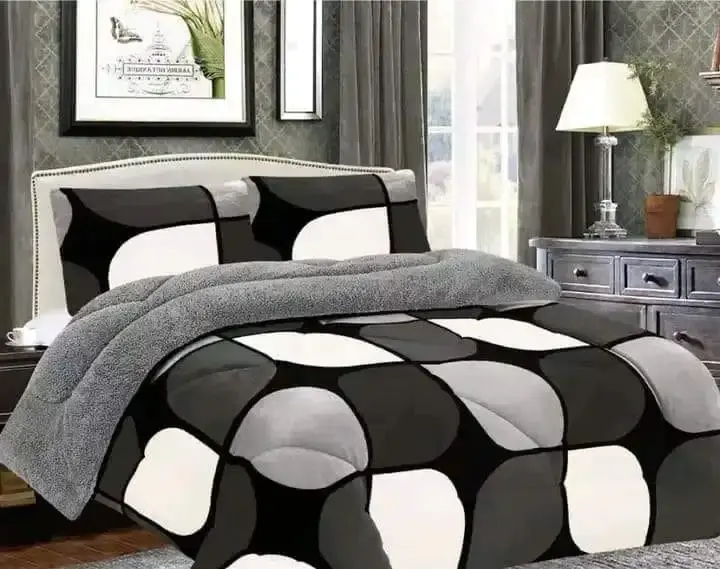 Patches Gray Heavy Woolen Duvet (5*6)