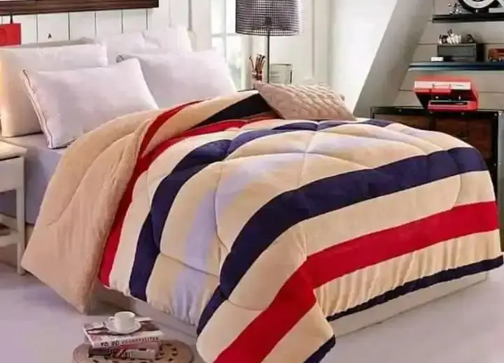 Cream Stripe Heavy Woolen Duvet (5*6)