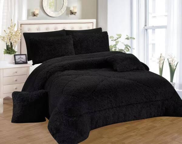 Black Fluffy Duvet — image 1